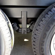 hydraulic tipper trailer with rocker roller suspension